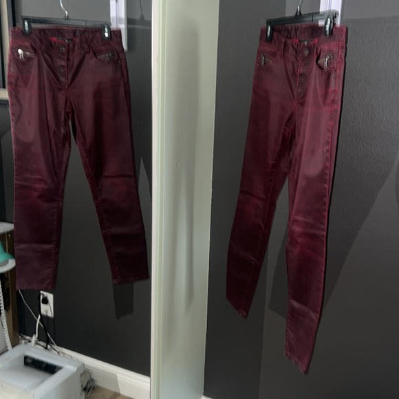 🛑 1 hour sale. Armani Exchange, merlot color jeans/pants, slight distress, sz 6 - Picture 4 of 13